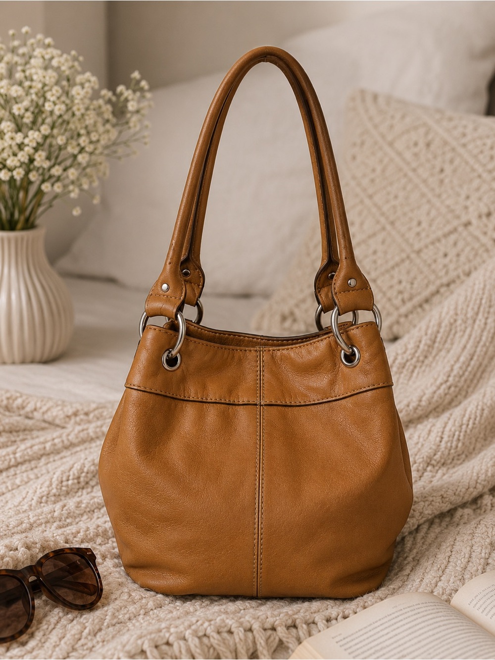 Tignanello Tan Leather Hobo Shoulder Bag Pebbled Slouchy Tote Handbag